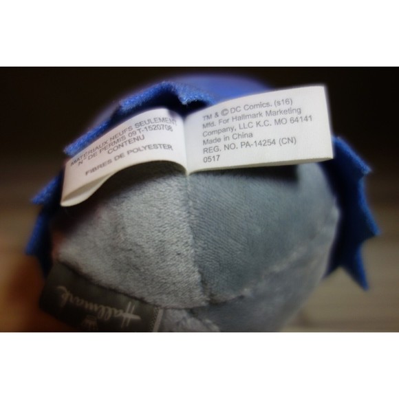 Batman Hallmark Fluffball Plush Superhero Ornament Decoration Toy 4" CUTE - Picture 6 of 6